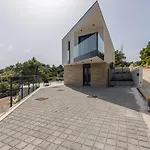 Luxury Mare & Luce Seaside Heated Pool Sauna
