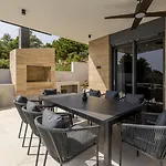 Luxury Mare & Luce Seaside Heated Pool Sauna Villa