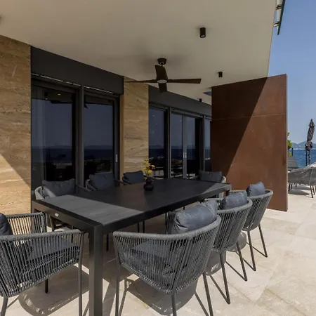 Luxury Mare & Luce Seaside Heated Pool Sauna Villa Potomje