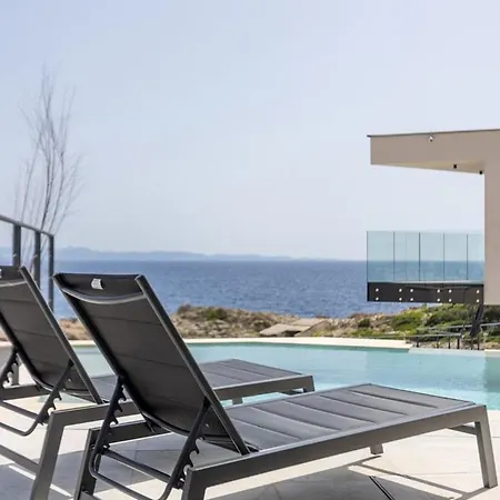 Villa Luxury Mare & Luce Seaside Heated Pool Sauna