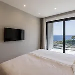 Luxury Mare & Luce Seaside Heated Pool Sauna