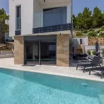 Luxury Mare & Luce Seaside Heated Pool Sauna Vila