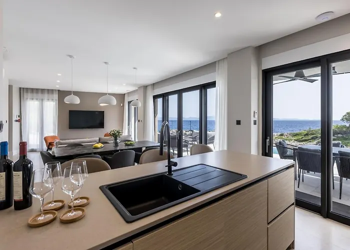 Luxury Mare & Luce Seaside Heated Pool Sauna * Potomje