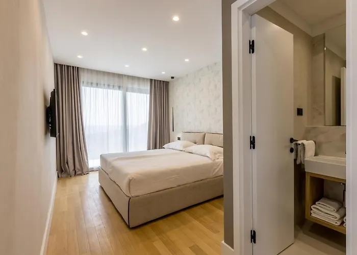 Luxury Mare & Luce Seaside Heated Pool Sauna Villa *