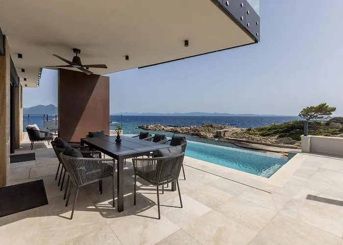 Luxury Mare & Luce Seaside Heated Pool Sauna *