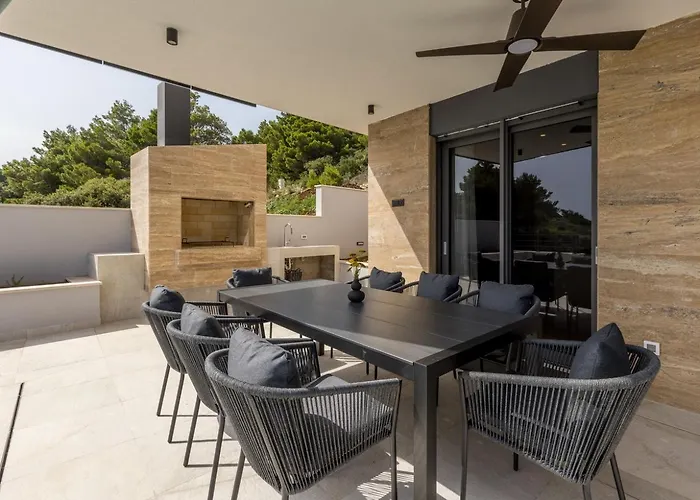 Luxury Mare & Luce Seaside Heated Pool Sauna Villa
