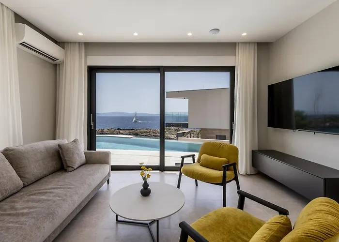 Luxury Mare & Luce Seaside Heated Pool Sauna Villa