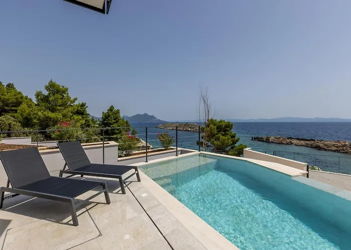 Luxury Mare & Luce Seaside Heated Pool Sauna