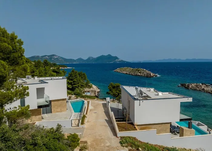 Luxury Mare & Luce Seaside Heated Pool Sauna Villa