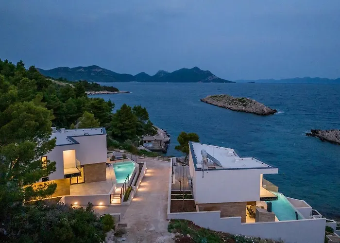 Luxury Mare & Luce Seaside Heated Pool Sauna Villa
