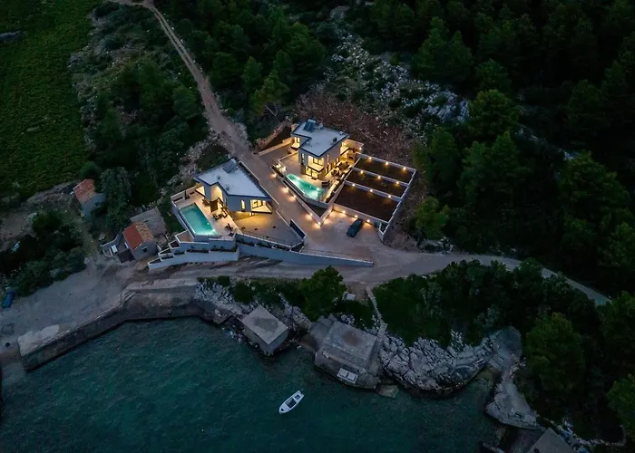 Luxury Mare & Luce Seaside Heated Pool Sauna Villa